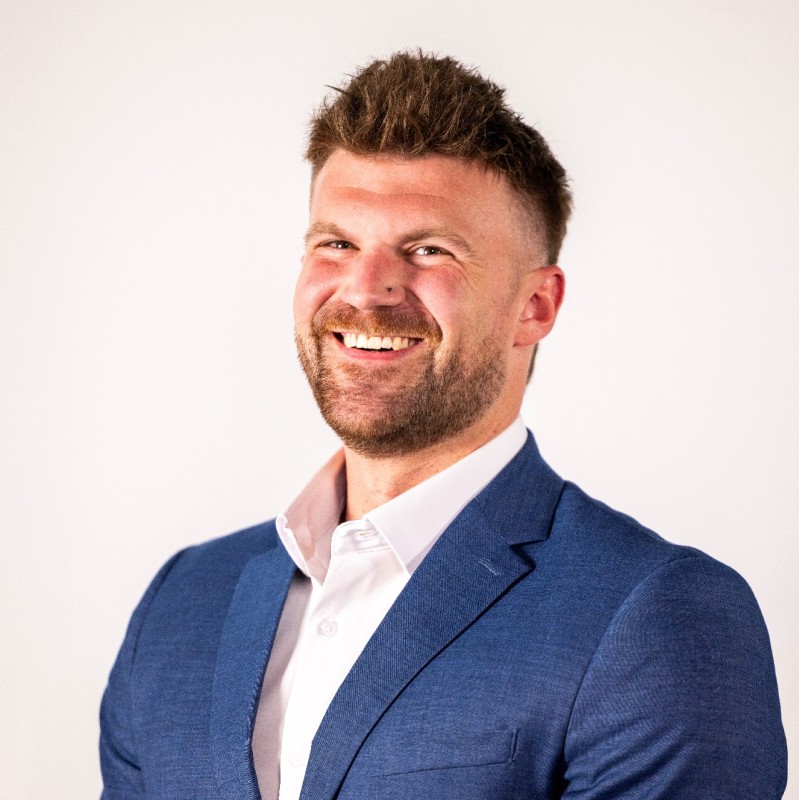 1688653109837 Kelly Arndt headshot