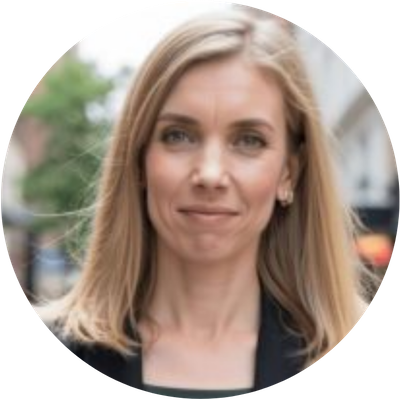 Kelly Arndt headshot